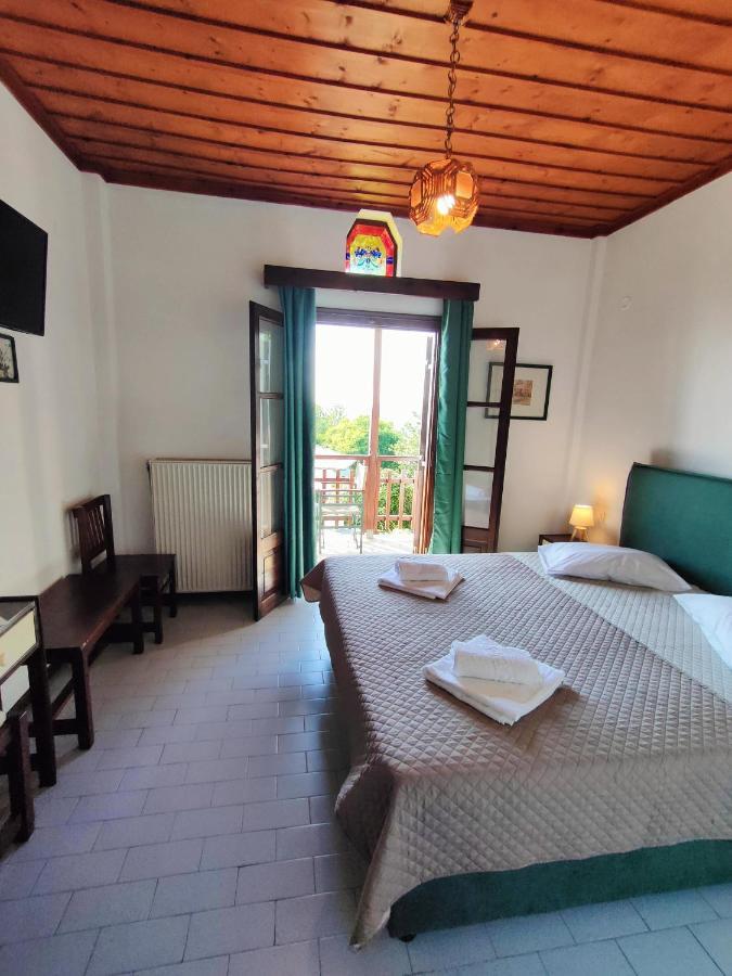 Hotel Vrionis Áyios Dhimítrios Екстериор снимка