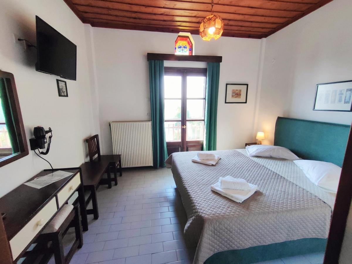 Hotel Vrionis Áyios Dhimítrios Екстериор снимка
