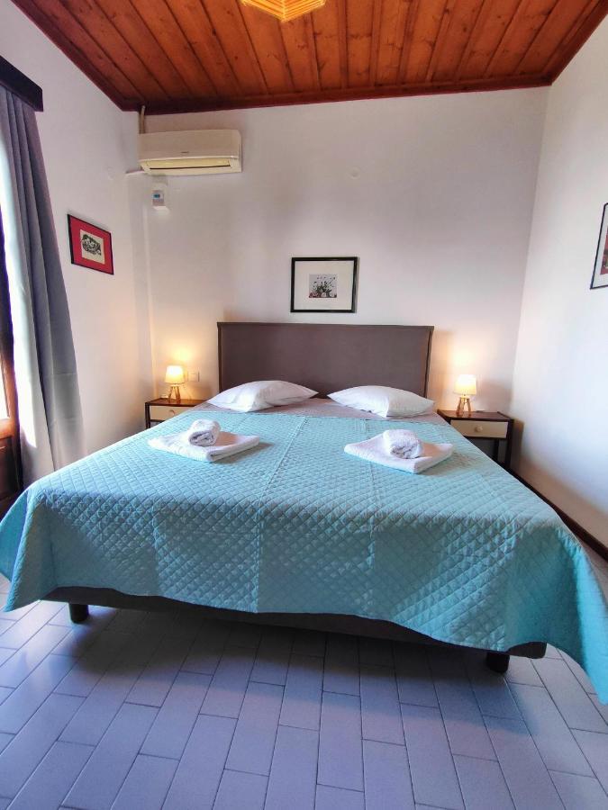 Hotel Vrionis Áyios Dhimítrios Екстериор снимка