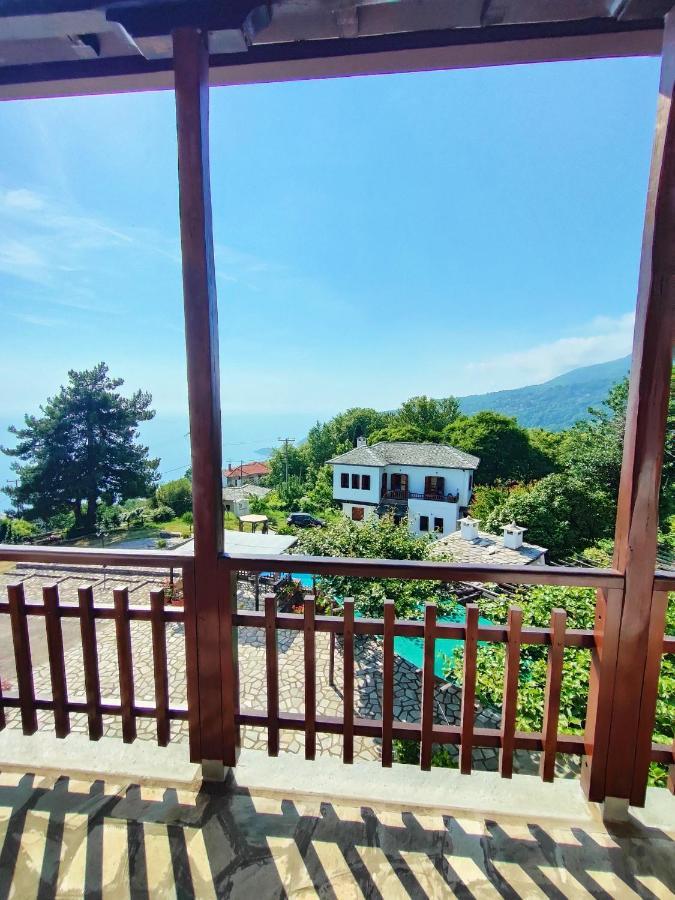 Hotel Vrionis Áyios Dhimítrios Екстериор снимка