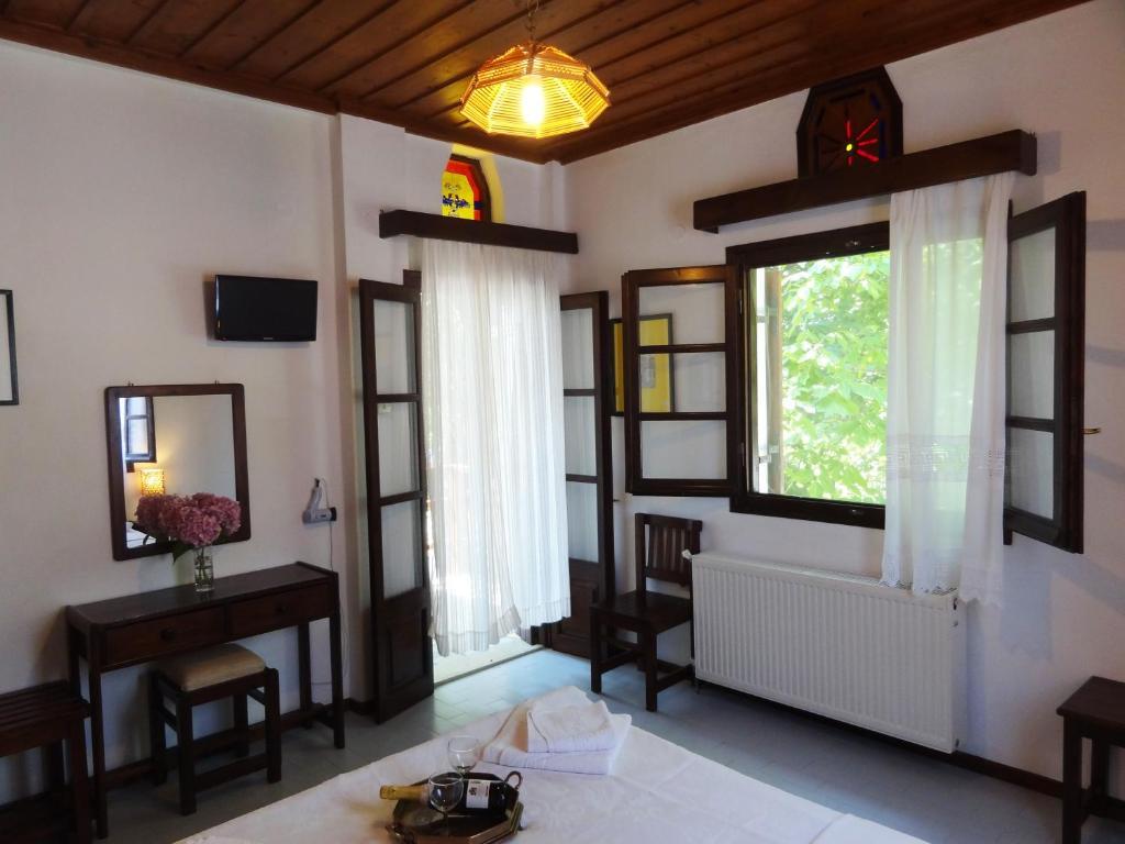 Hotel Vrionis Áyios Dhimítrios Стая снимка