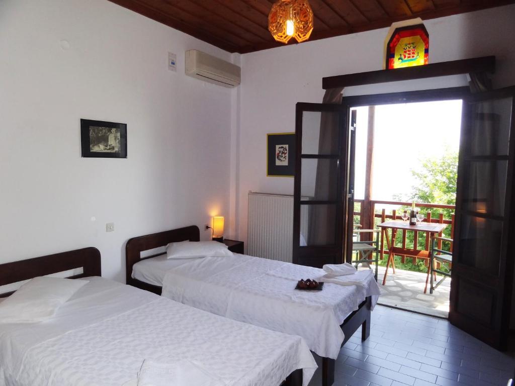 Hotel Vrionis Áyios Dhimítrios Стая снимка