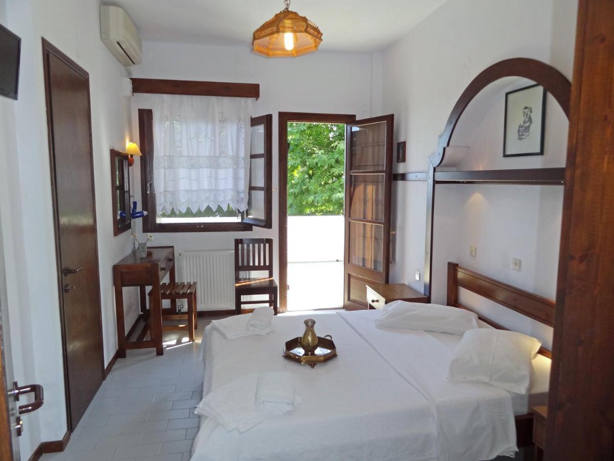 Hotel Vrionis Áyios Dhimítrios Екстериор снимка